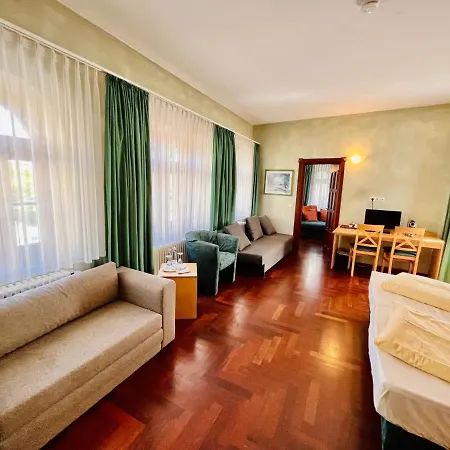 Otel Hoepfner Burghof